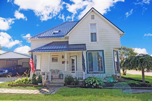111 West Lafayette Street, Pine Village, IN, 47975 | Card Image