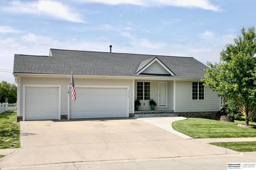 21305 Mcclellan Cir, Gretna, NE, 68028-3962 | Card Image