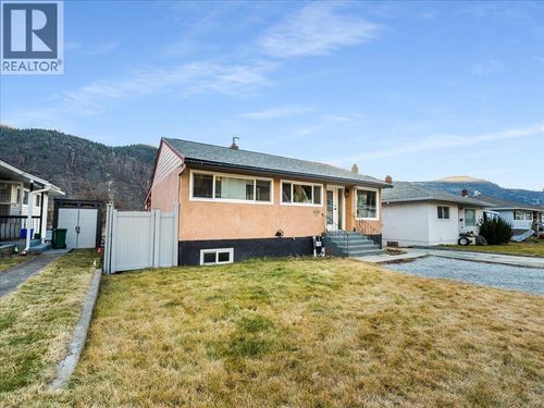 3330 Dahlia Cres, Trail, BC, V1R2X9 | Card Image