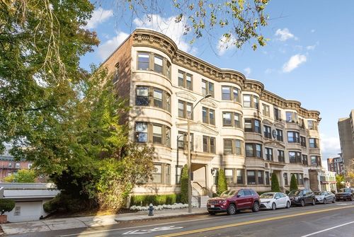 202-5 Winchester St, Brookline, MA, 02446-2736 | Card Image