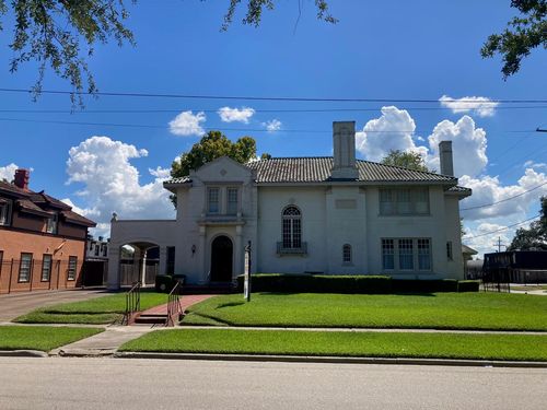 2175 North St, Beaumont, TX, 77701-1576 | Card Image
