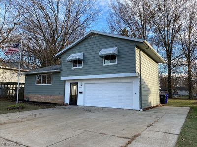 13661 Holland Road, House other with 3 bedrooms, 1 bathrooms and null parking in Brook Park OH | Image 2