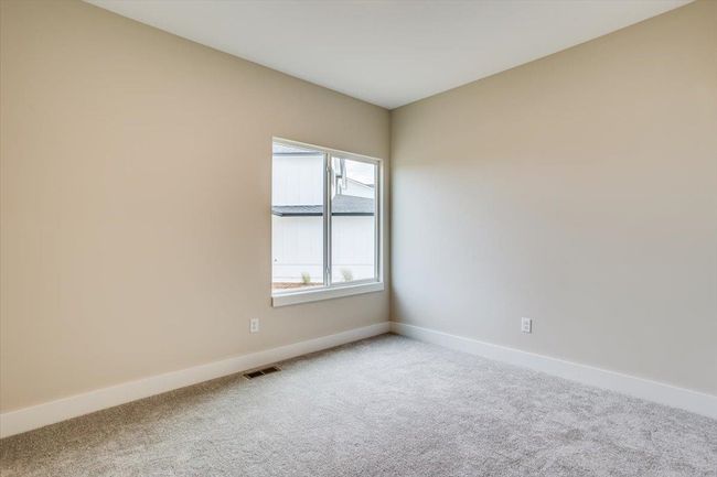 2251 N 159th St N, Home with 5 bedrooms, 3 bathrooms and null parking in Wichita KS | Image 19