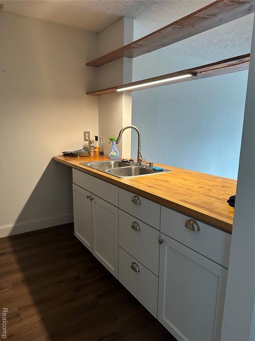 apt-33-1555 W Pond Dr, Okemos, MI, 48864-2368 | Card Image