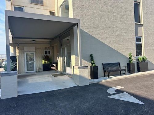 apt-4e-250 Shore Rd, Long Beach, NY, 11561-4221 | Card Image