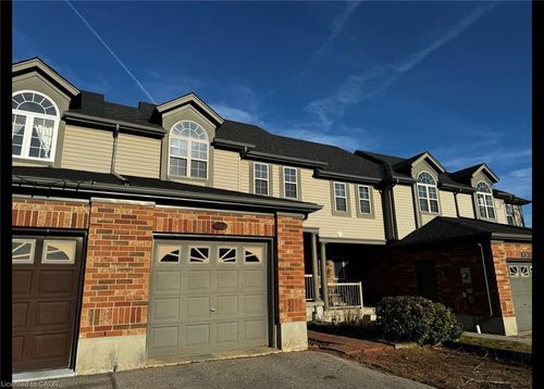 37 Northcliffe Crescent, Cambridge, ON, N3C4M7 | Card Image