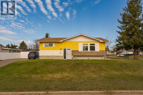 901 Vedder Cres, Prince George, BC, V2M3T1 | Card Image