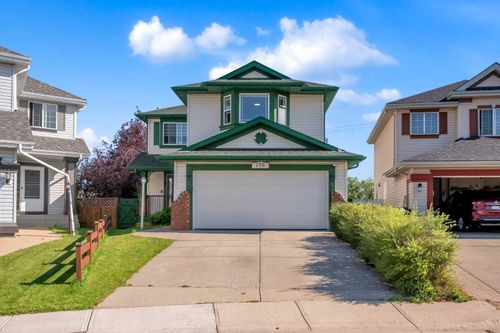 176 Coventry Green Ne, Calgary, AB, T3K4L5 | Card Image