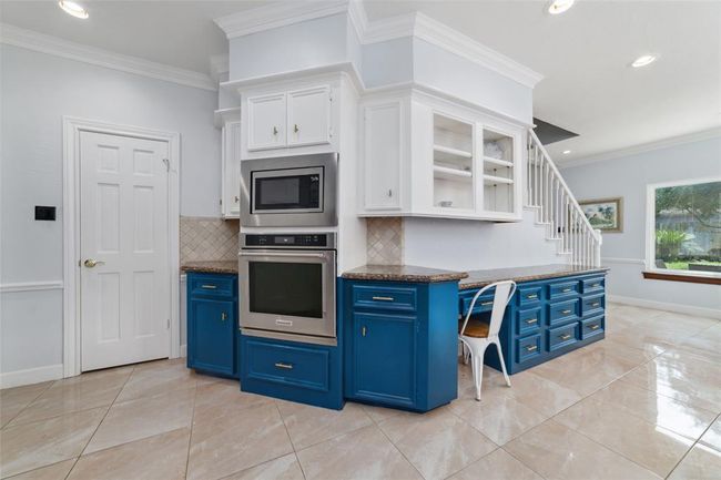 17507 Shelburne Ln, House other with 5 bedrooms, 4 bathrooms and 2 parking in Spring TX | Image 11