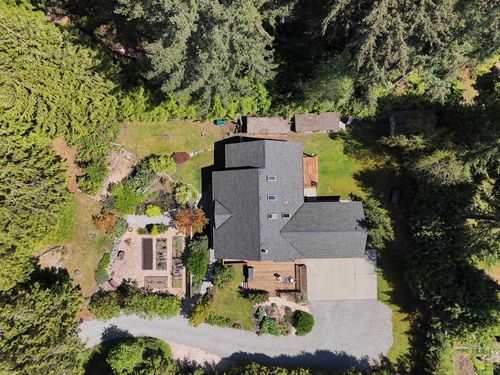 8071 Wildwood Road, Halfmoon Bay, BC, V7Z1A8 | Card Image
