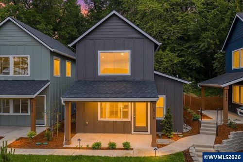 2592 Gilbert St Se, Salem, OR, 97302 | Card Image