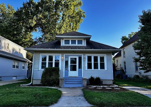 321 Morgan St, Elgin, IL, 60123-7641 | Card Image