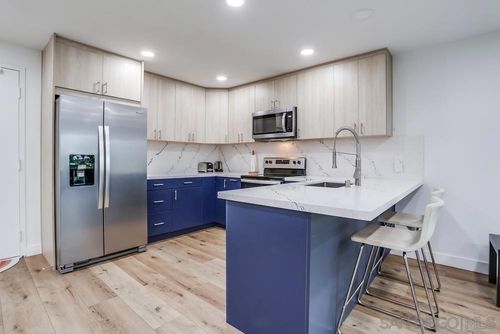 unit-1f-8308 Regents Rd, San Diego, CA, 92122-1307 | Card Image