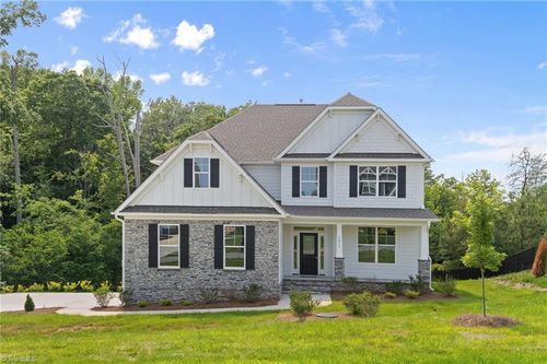 7815 Michaelis St, Greensboro, NC, 27455-9366 | Card Image