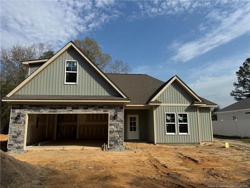 303 E 7th Ave, Raeford, NC, 28376-2264 | Card Image