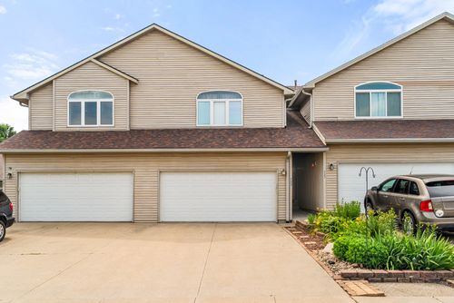 723 Kitterman Cir, Norwalk, IA, 50211-2200 | Card Image