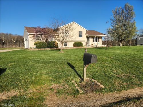 8550 Goldenrod Dr, Dresden, OH, 43821-9476 | Card Image