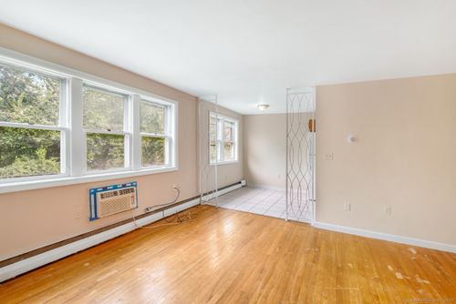 b4-183 Barker St, Hartford, CT, 06114-1819 | Card Image