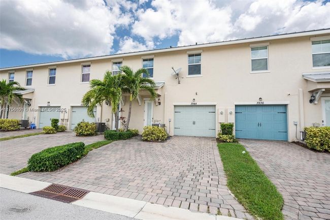 3944 Poinciana Ln, Townhouse with 3 bedrooms, 3 bathrooms and null parking in Hollywood FL | Image 7
