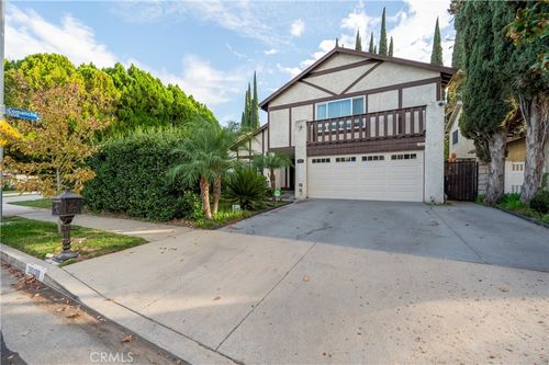 20138 Elkwood St, Winnetka, CA, 91306-2359 | Card Image