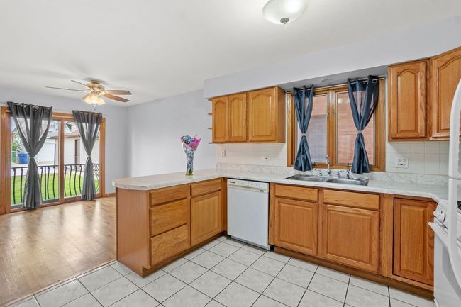 APT-1 - 2915 N 74 Th Ave, Home with 3 bedrooms, 2 bathrooms and null parking in Elmwood Park IL | Image 4