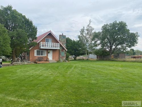 24707 Highway 93, Challis, ID, 83226-4835 | Card Image