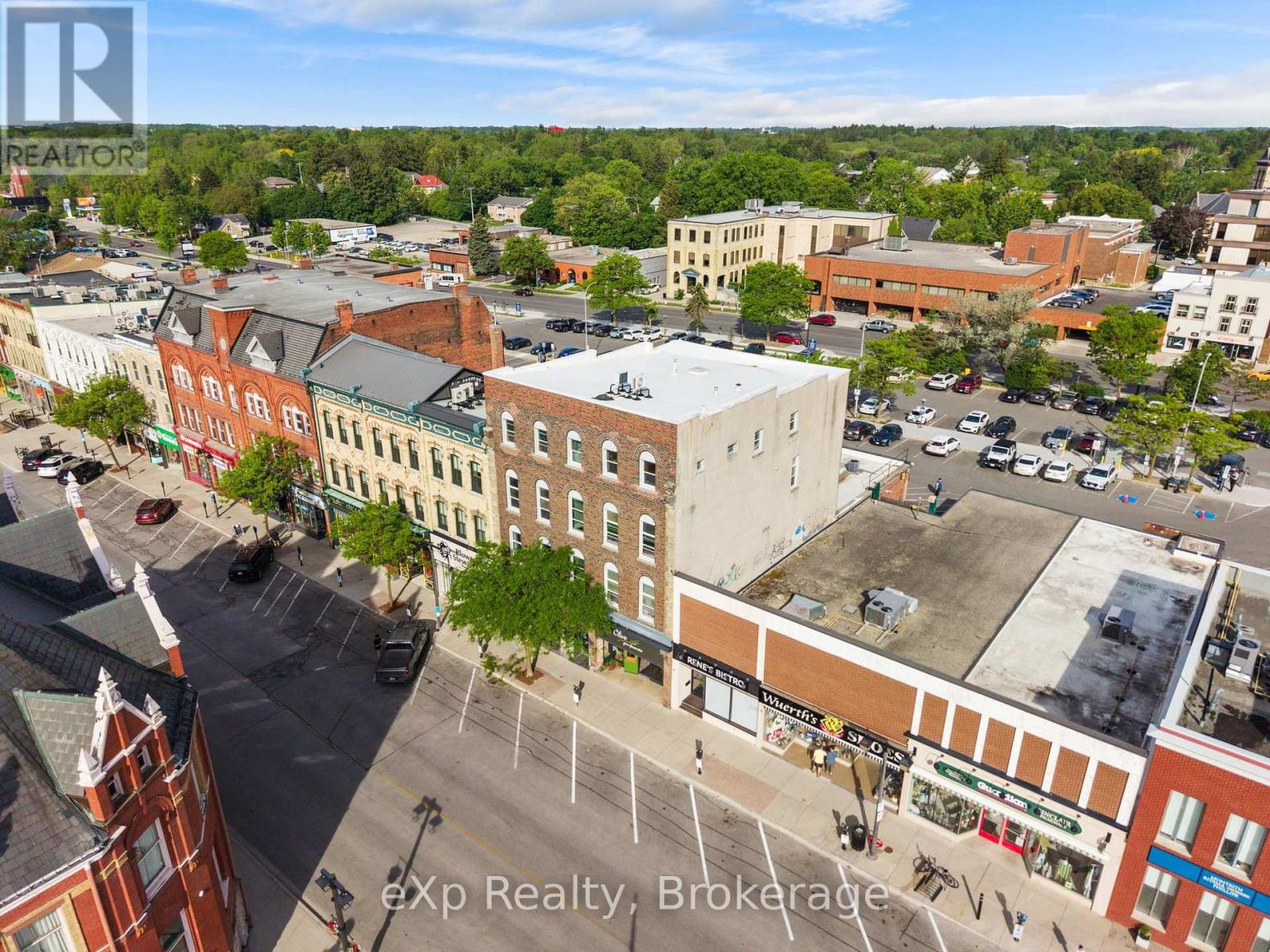 Residential Lease in Stratford 2
