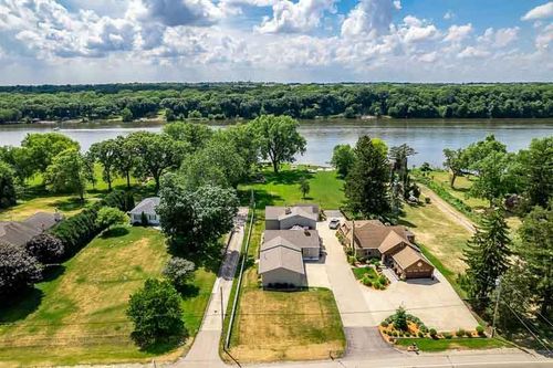 2230 S Riverside Dr, Beloit, WI, 53511-2446 | Card Image