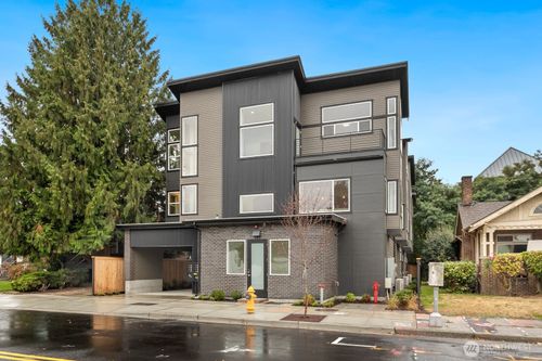 a-r-117 Wells Avenue S, Renton, WA, 98057 | Card Image