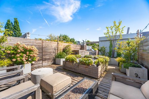 3-62 Claremont St, Toronto, ON, M6J2M5 | Card Image