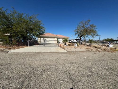 1376 Carpenteria, Thermal, CA, 92274-6458 | Card Image