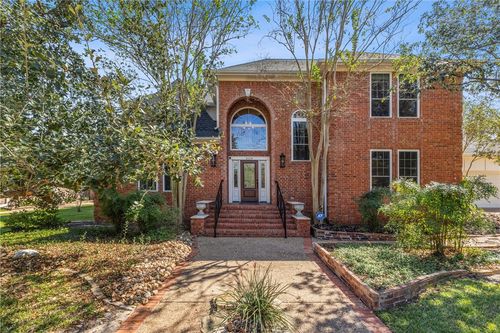 2110 Bent Oak St, College Station, TX, 77845-5585 | Card Image