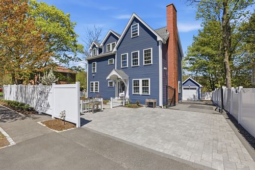 307 Cross St, Winchester, MA, 01890-1144 | Card Image