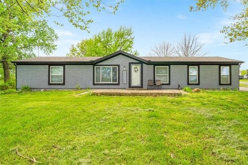 23224 S Cedar Niles Rd, Spring Hill, KS, 66083-9016 | Card Image