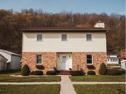 202 2nd St Sw, Elkader, IA, 52043-7710 | Card Image