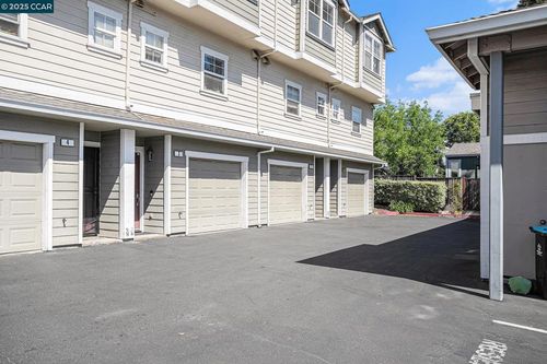 2 Ashford Pl, Martinez, CA, 94553-6864 | Card Image