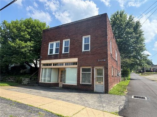 124 Philadelphia St, Indiana, PA, 15701-2132 | Card Image