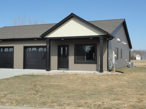 2011 20th St, Zumbrota, MN, 55992-5171 | Card Image