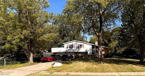 3264 Lynwood Dr Nw, Warren, OH, 44485-1309 | Card Image