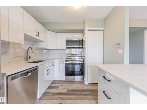 10150 117 St Nw, Edmonton, AB, T5K2J2 | Card Image