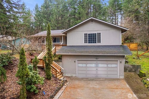 210 Country Estates Drive W, Rainier, WA, 98576 | Card Image