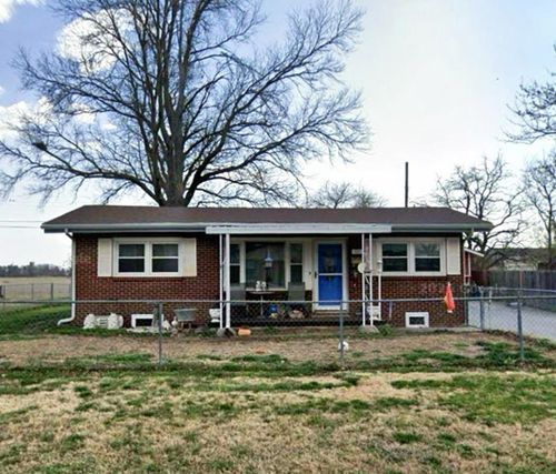 1101 W 4th St, Haysville, KS, 67060-1505 | Card Image