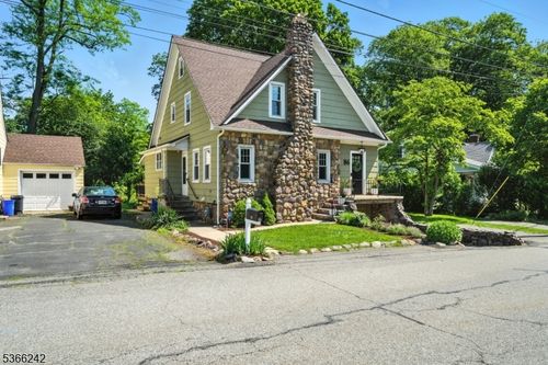 86 Riverside Dr, Denville, NJ, 07834-2133 | Card Image