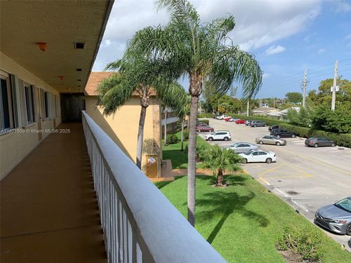 apt-308-600 Village Green Ct, Palm Springs, FL, 33461-6502 | Card Image