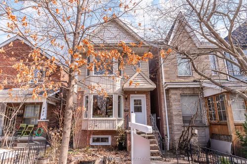 493 Clinton St, Toronto, ON, M6G2Z3 | Card Image