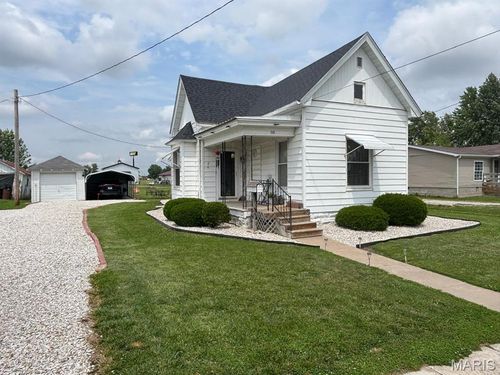 110 E Beech St, Shelbina, MO, 63468-1202 | Card Image