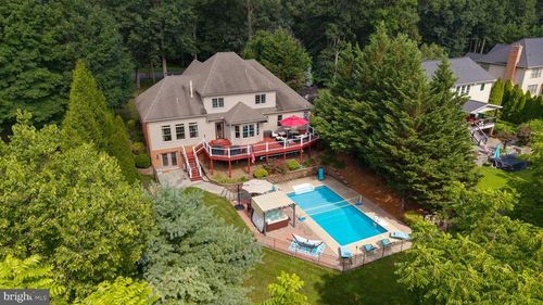 2651 Castlegreen Dr, GREENCASTLE, PA, 17225-9298 | Card Image