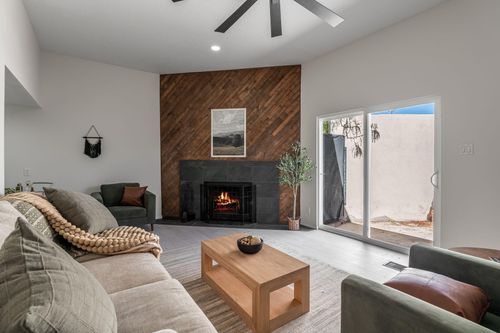 1701 Miracerros Pl Ne, Albuquerque, NM, 87106-1007 | Card Image