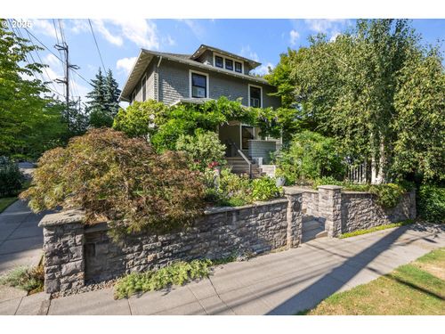 37 S Custer St, Portland, OR, 97219-2970 | Card Image