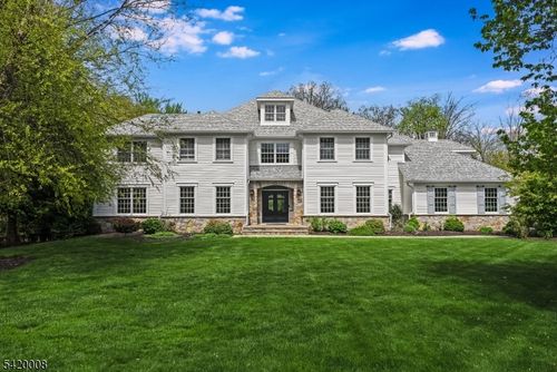 82 Woodman Ln, Basking Ridge, NJ, 07920-2948 | Card Image